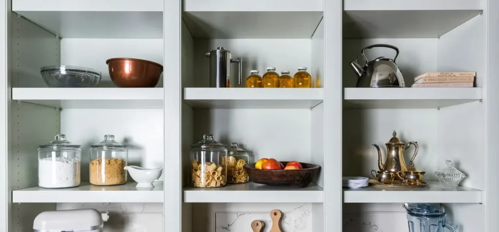 Transparent and Label-Based Pantry Organization Style
